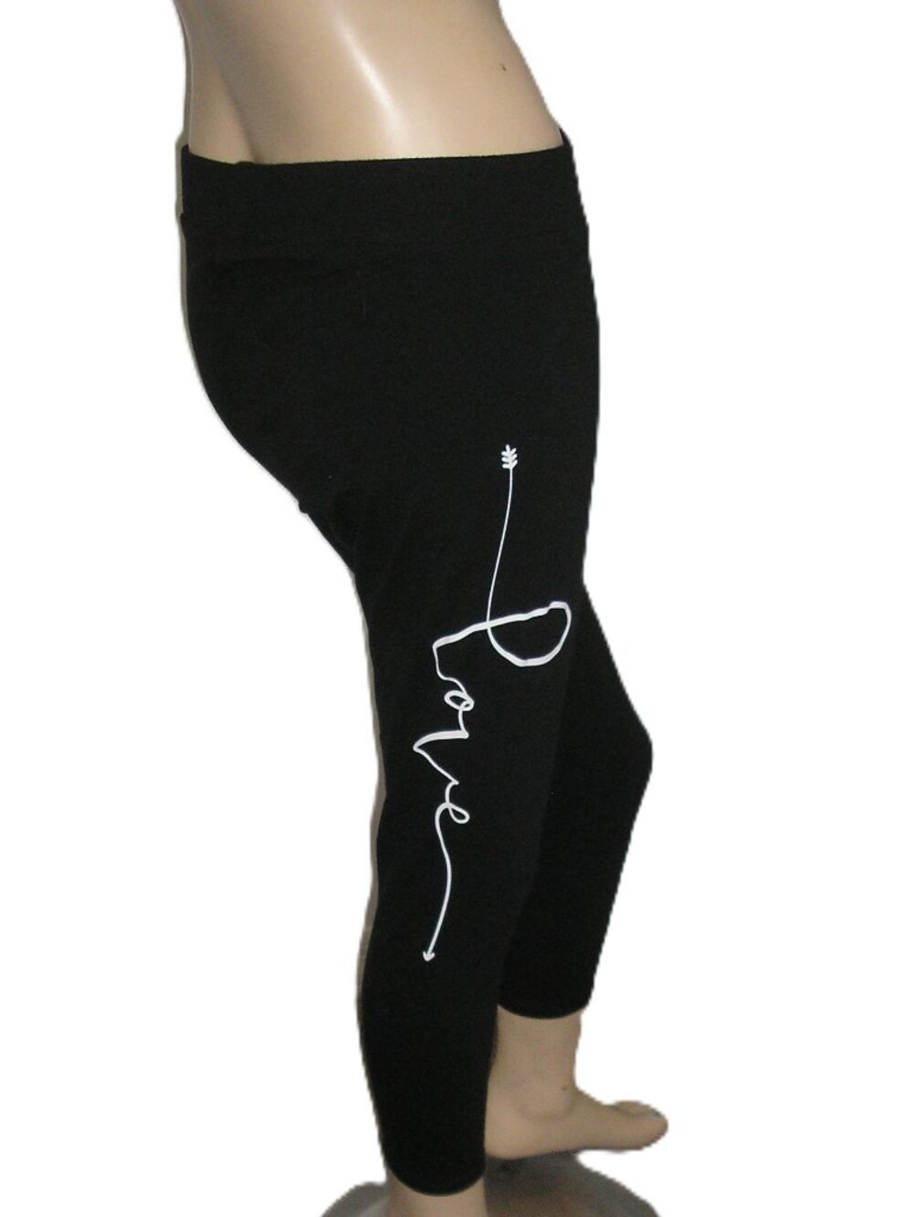 Torrid Love Text Pullon Black Capri Leggings, Size 1 / 1X NEW NWOT
